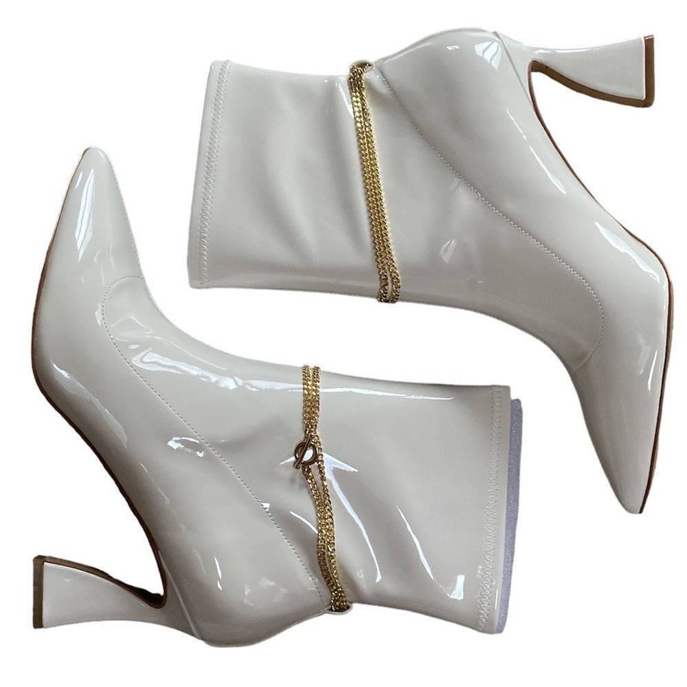 NEW Charles by Charles David Lugo Chain Stretch Booties